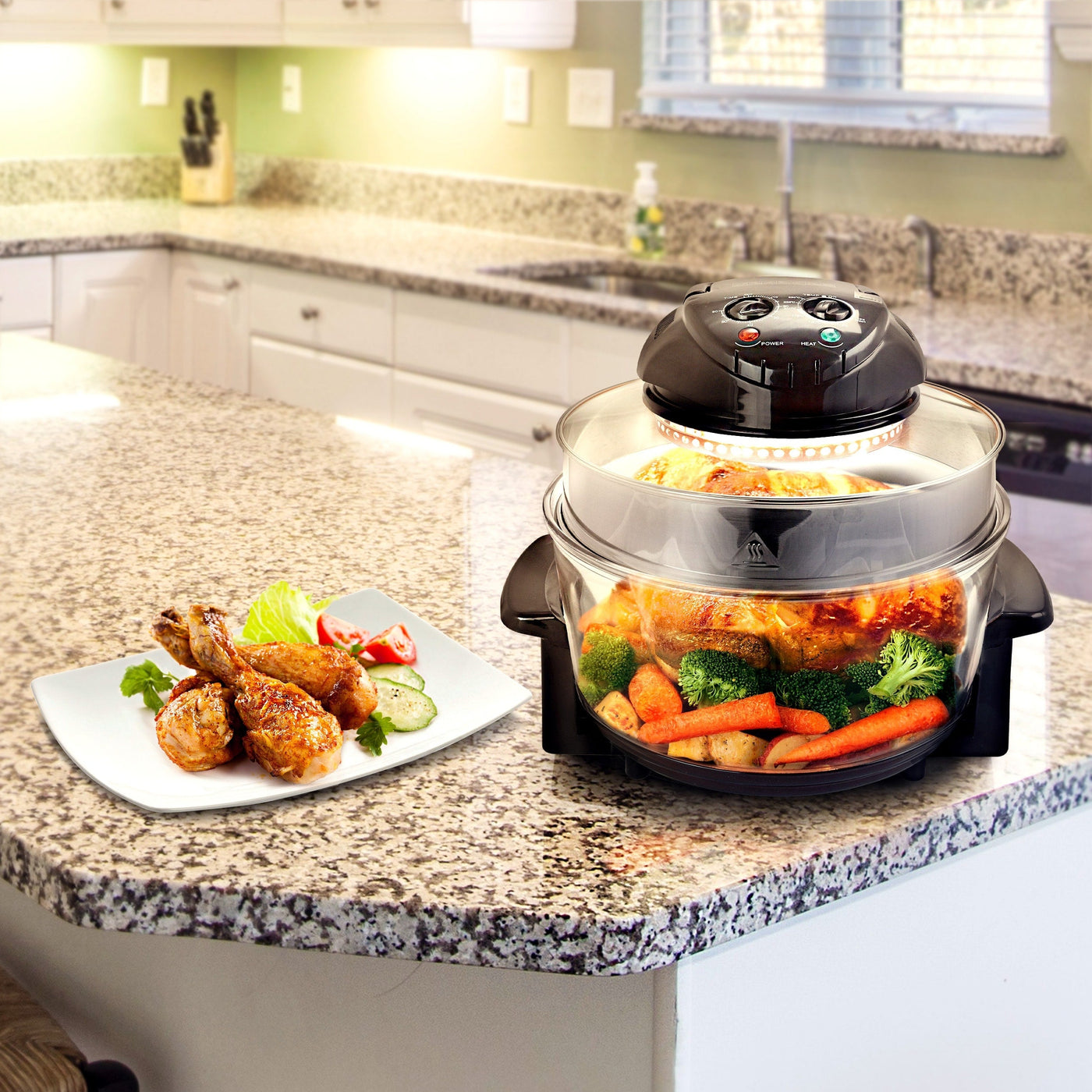 MegaChef Portable Countertop Halogen Air fryer in Black