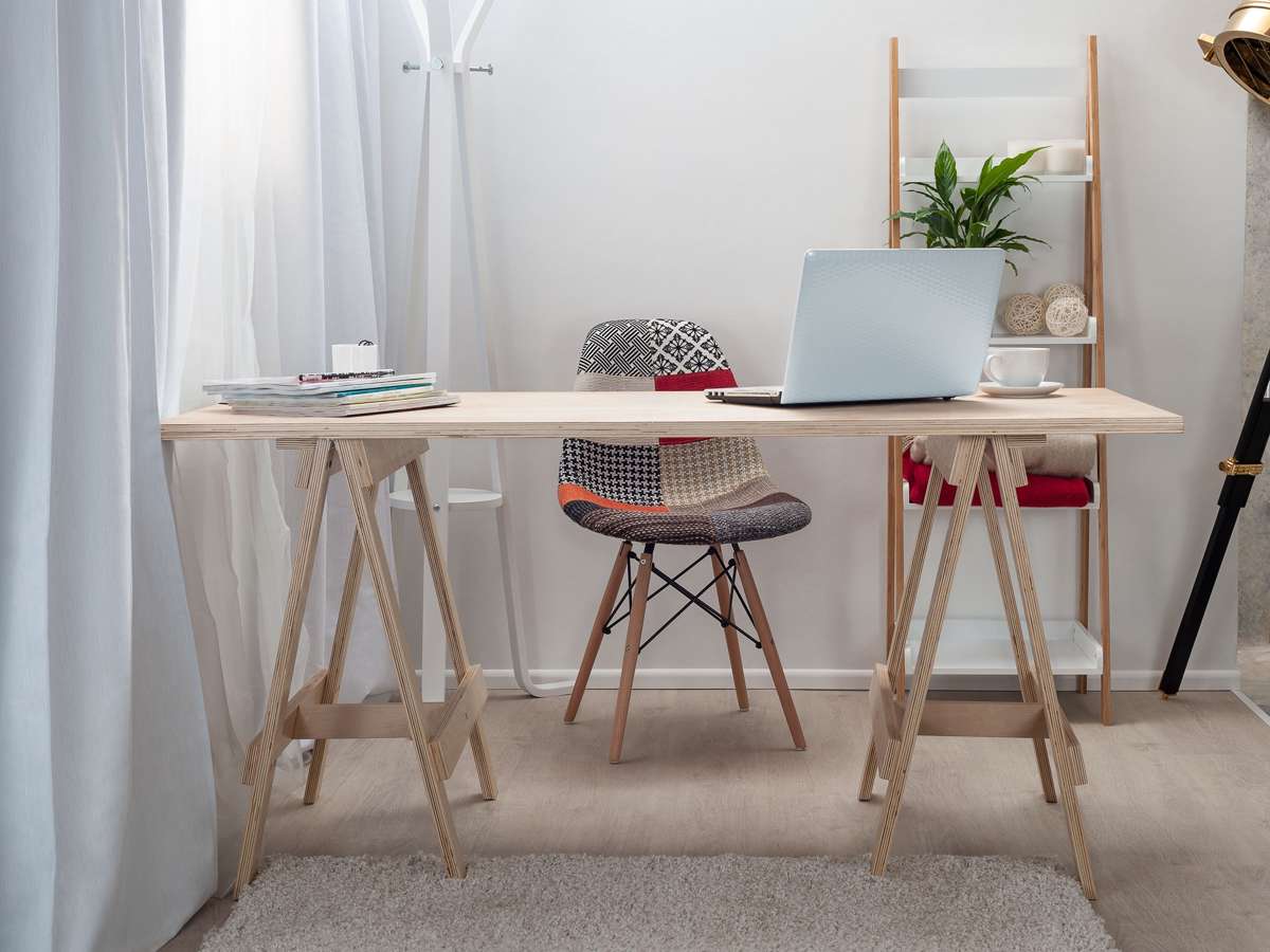 Trestle Desk - Natural Top/Natural Legs
