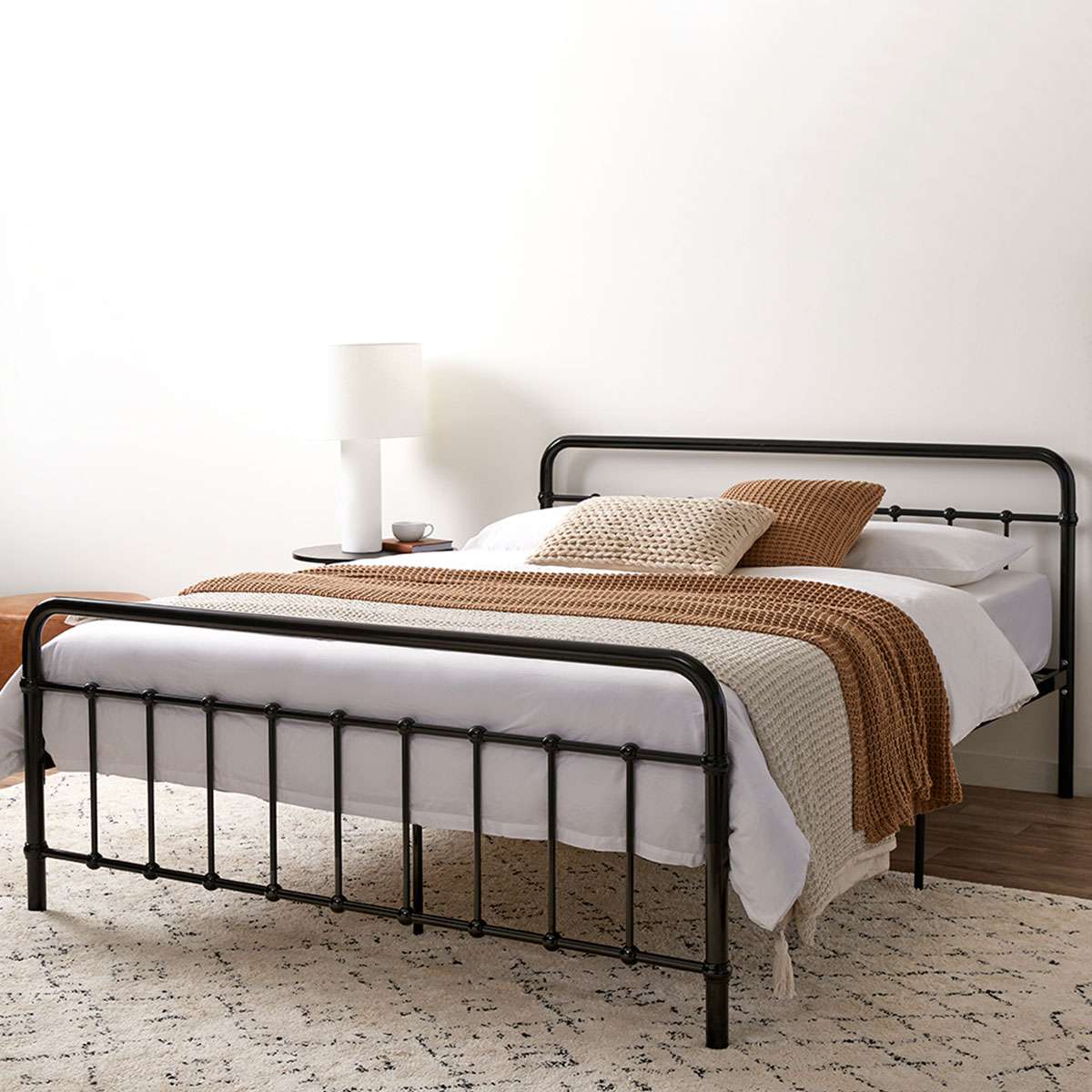 Sonata Queen Bed - Black
