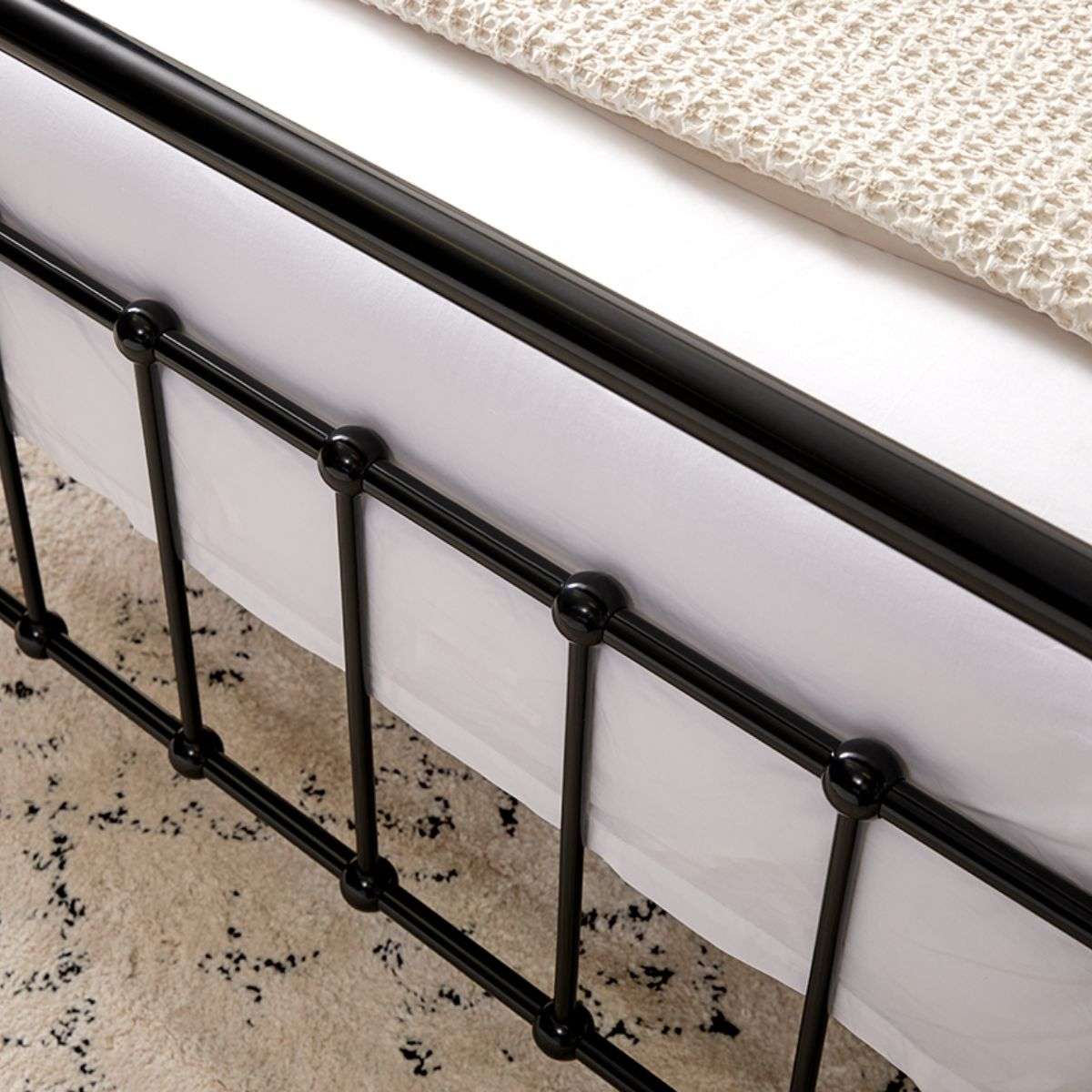 Sonata Queen Bed - Black