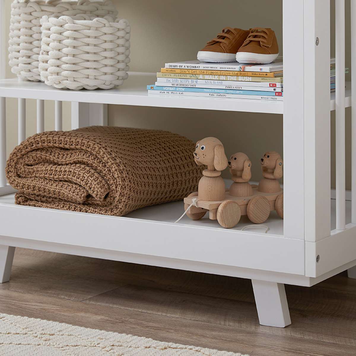 Aspen Change Table - White