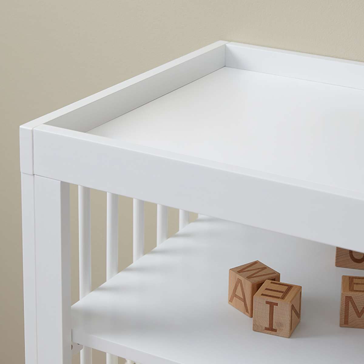 Aspen Change Table - White