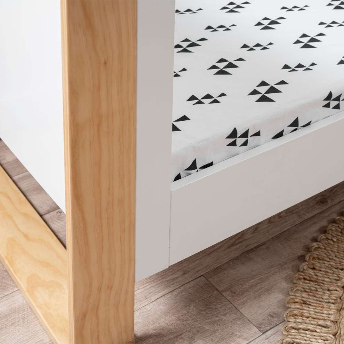 Boston Cot Toddler Bed Conversion - White