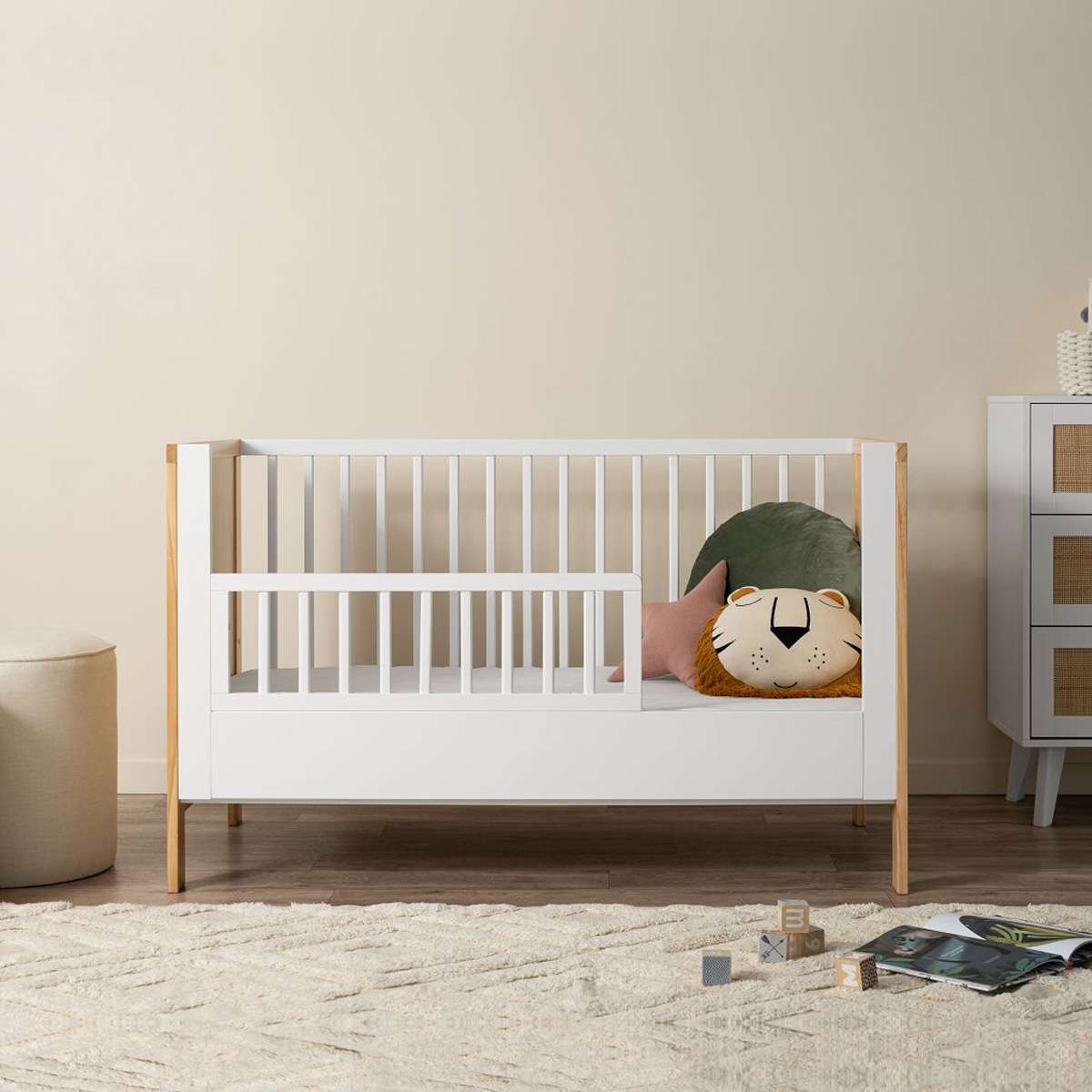 Aspiring White/Natural 3-in-1 Cot White Conversion Bundle