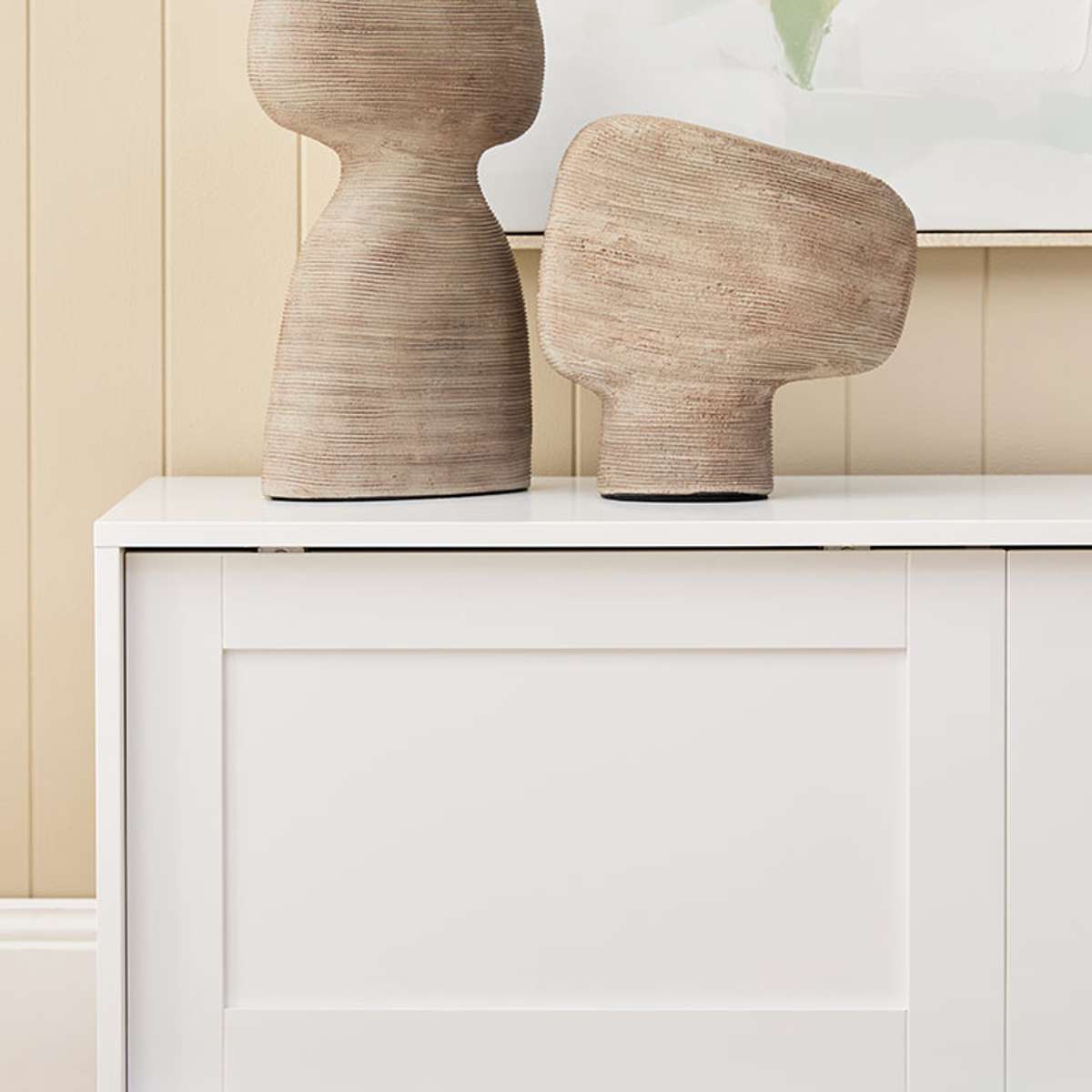 Eros Entertainment Unit - White