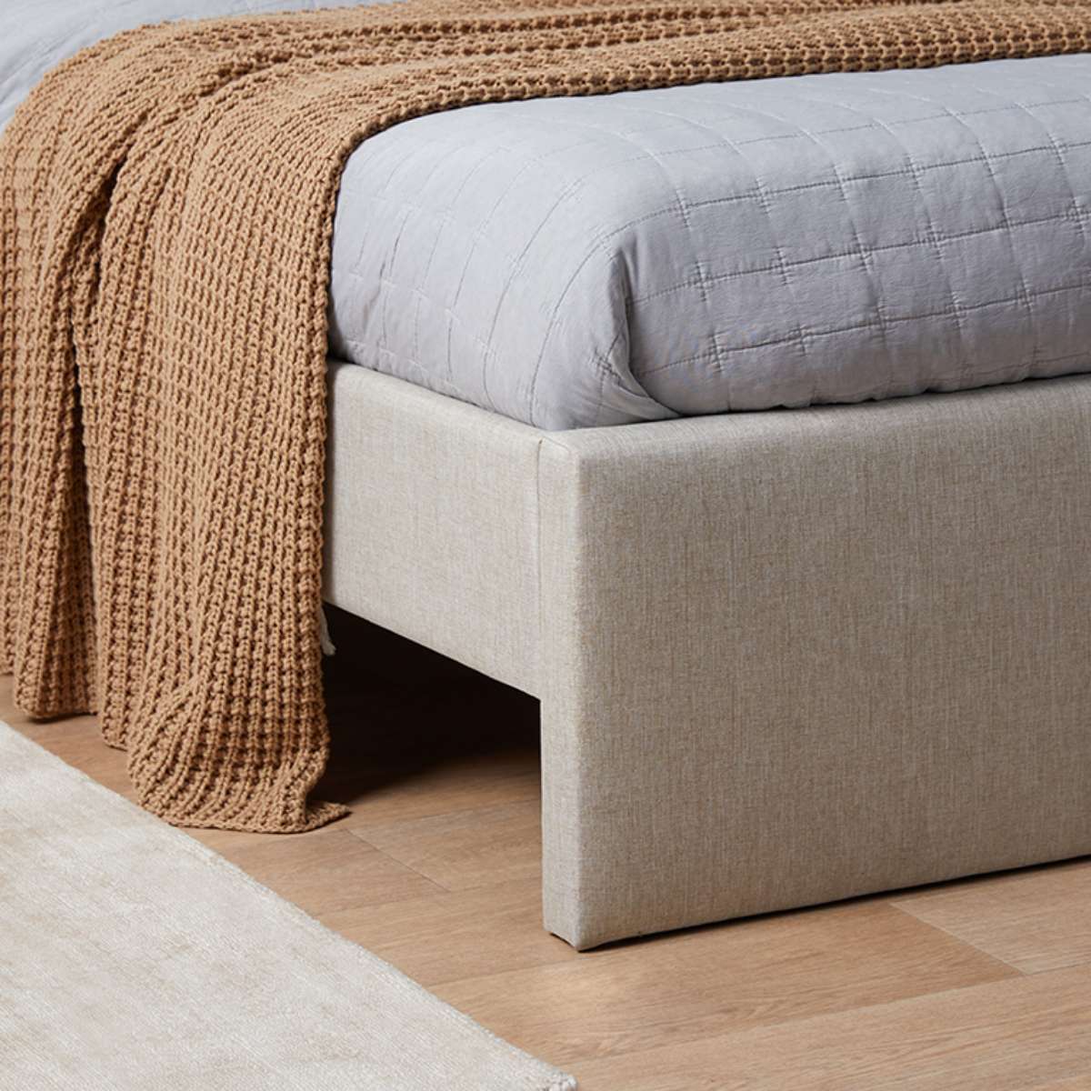Quinn King Single Bed - Natural