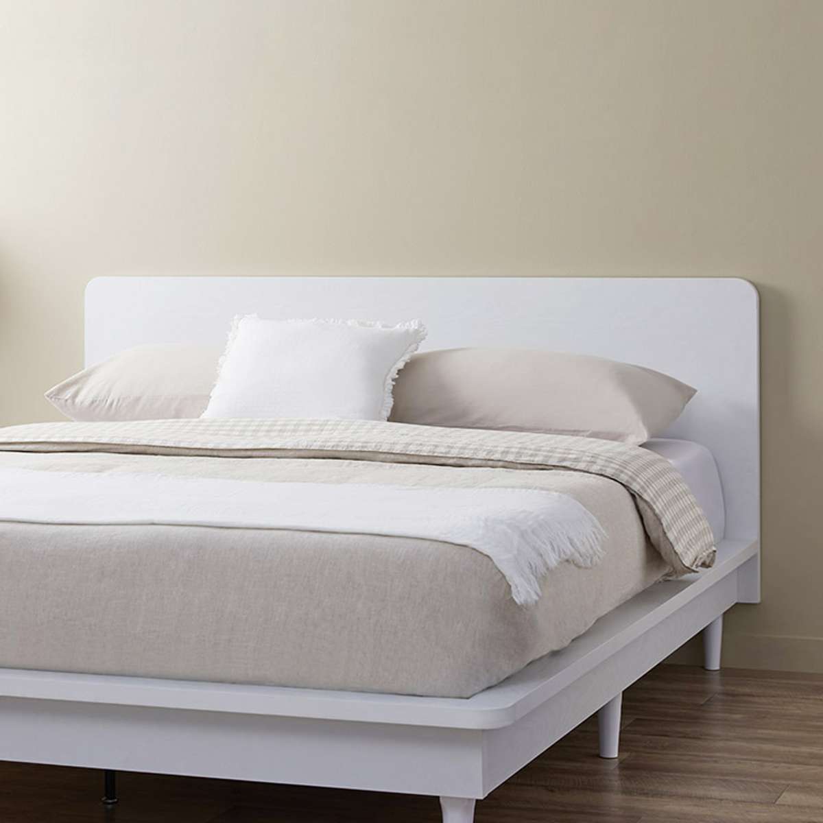 Carson Queen Bed - White