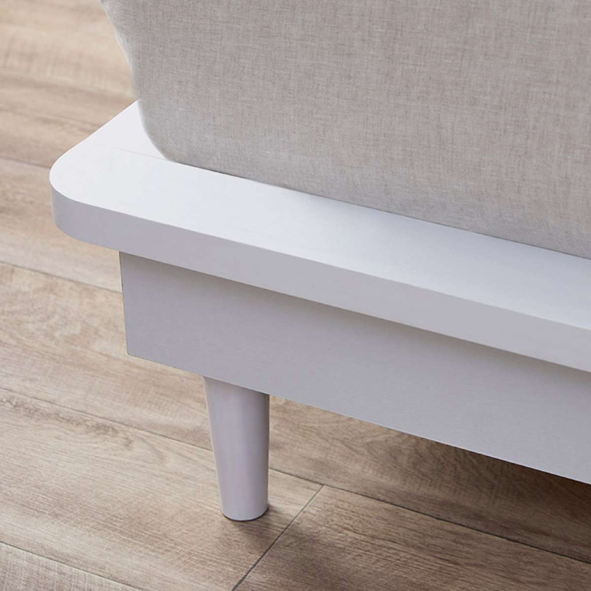 Carson Queen Bed - White