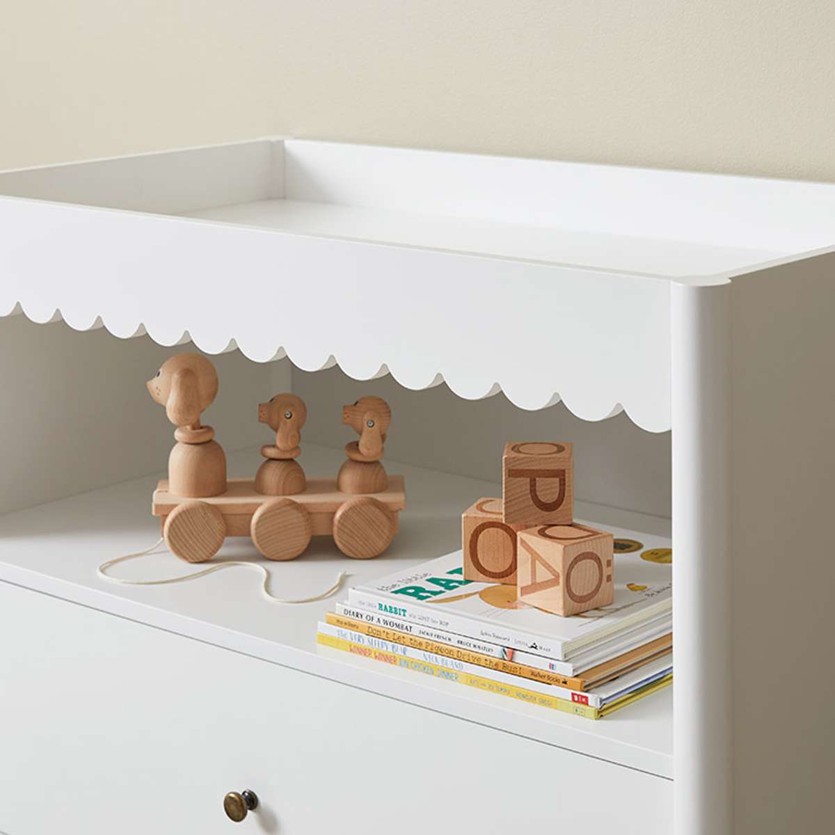 Maisie Scalloped Change Table