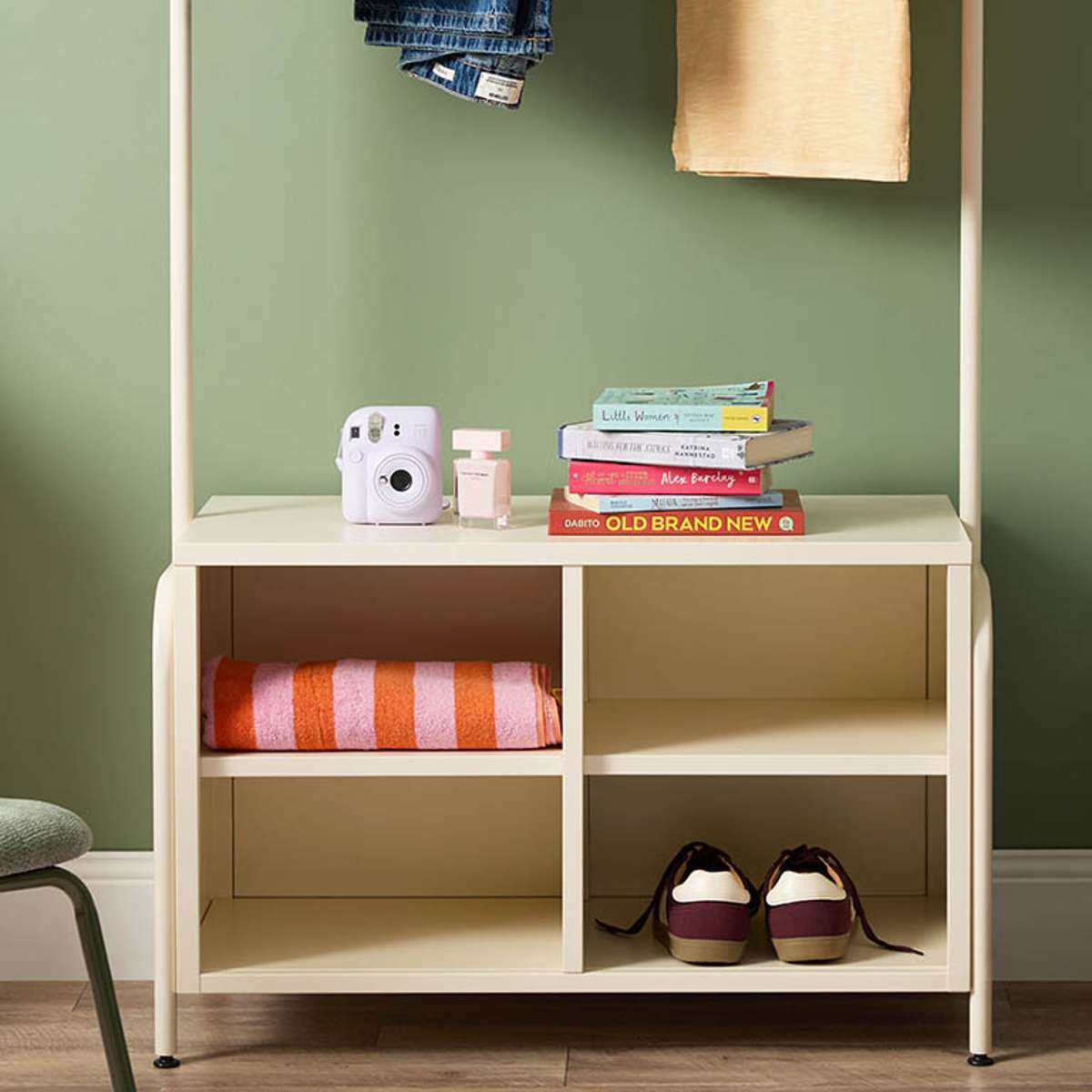 The Daily Rail - Cream