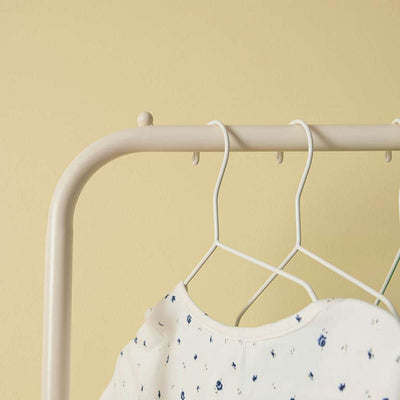 The Daily Rail - Cream