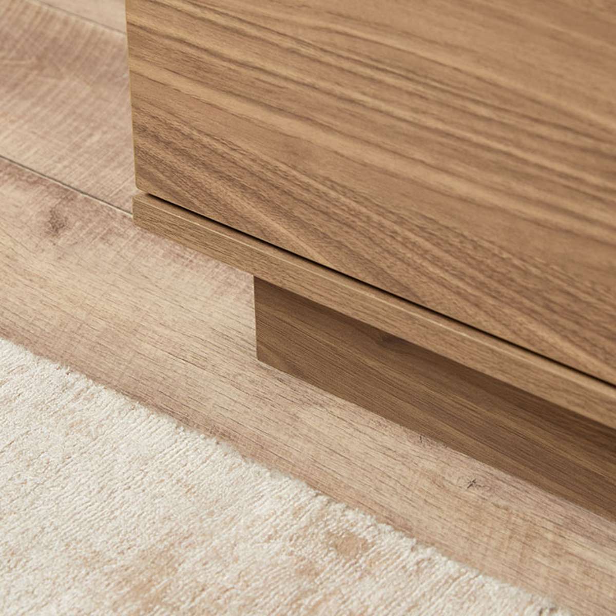 Maverick Six Drawer - Pecan