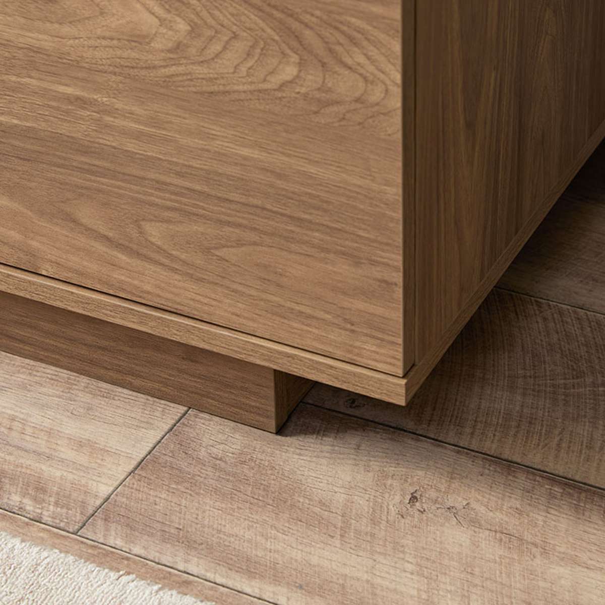 Maverick Entertainment Unit - Pecan