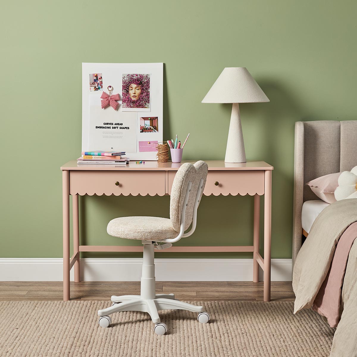 Maisie Scalloped Desk - Pink