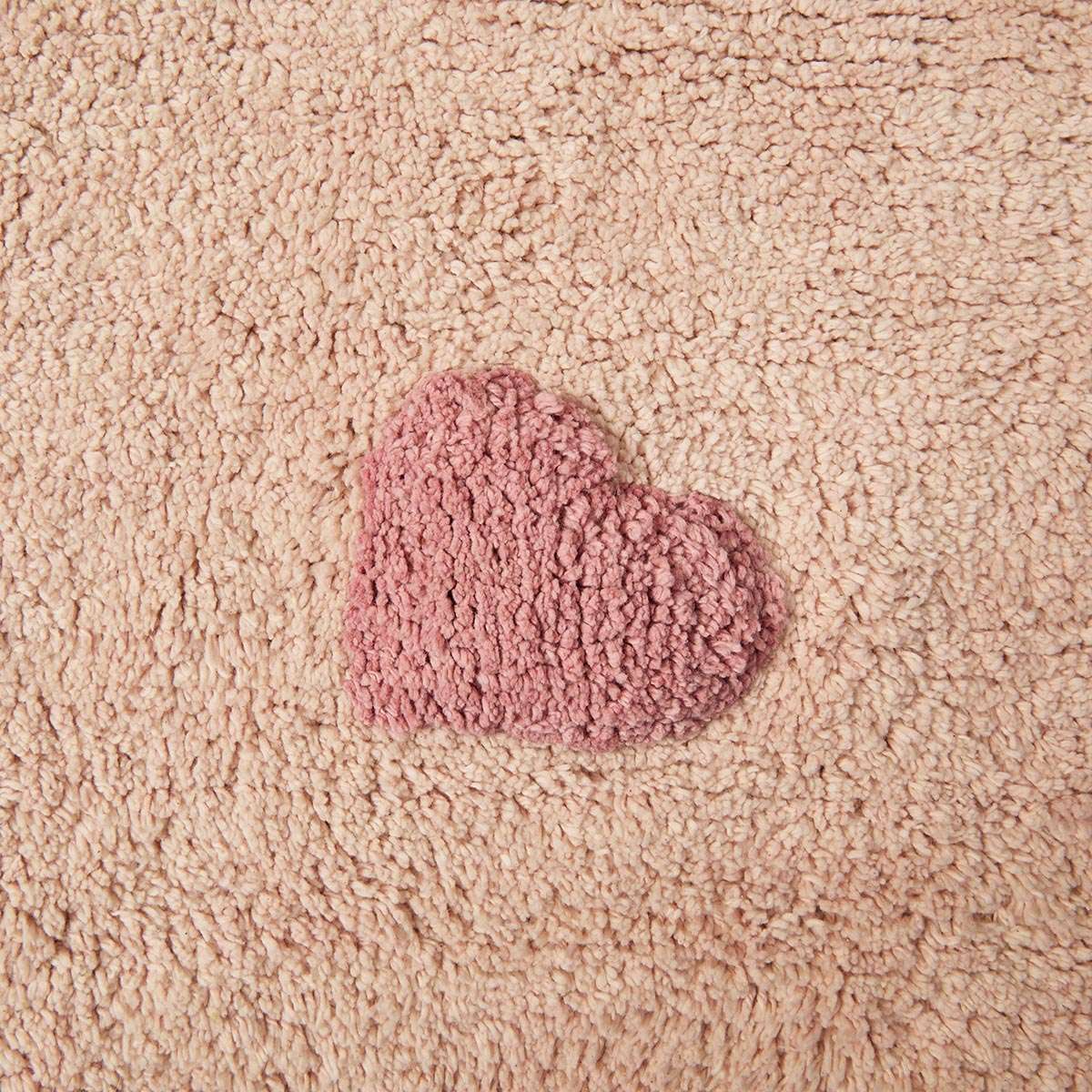 Addy Rectangle Heart Rug - Pink